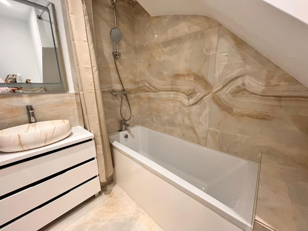 Luxurious Double Bedroom, Ensuite With Free Wifi. Oxford Exteriör bild